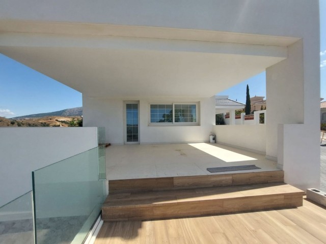 Villa avec 4 Chambres  à Mijas Golf