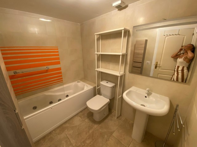 Apartamento con 2 Dormitorios  en Carvajal