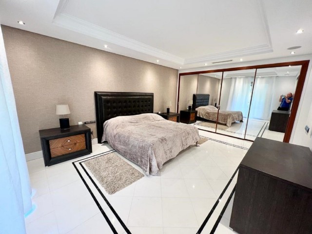 Appartement avec 3 Chambres  à Puerto Banús