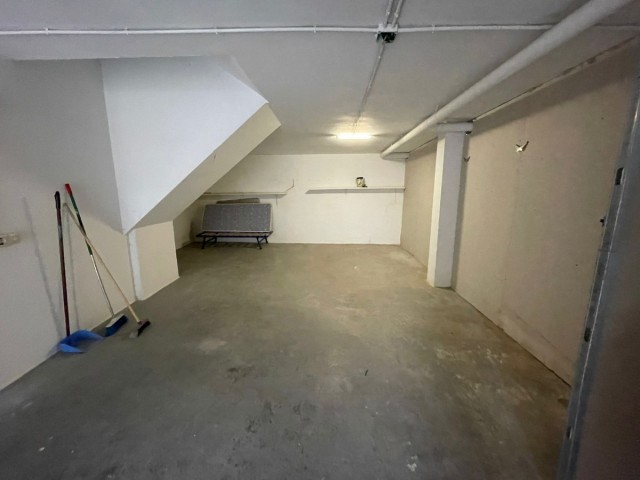 Maison mitoyenne avec 5 Chambres  à Estepona