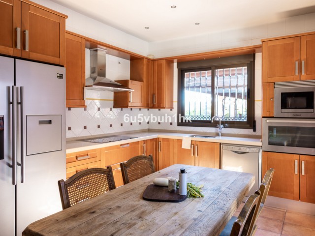 7 Slaapkamer Rijtjeshuis in Alhaurín de la Torre
