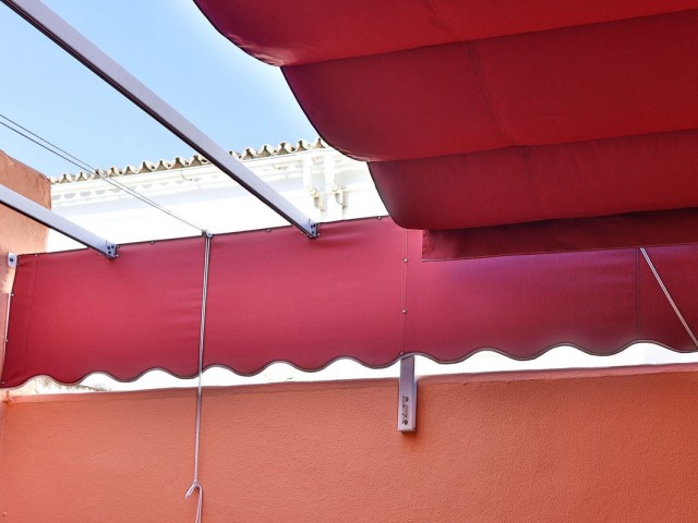 Maison mitoyenne avec 4 Chambres  à Mijas