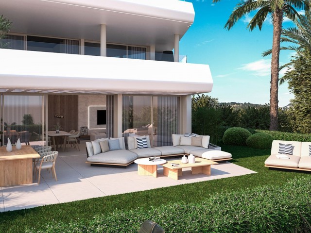 Apartamento con 2 Dormitorios  en Estepona