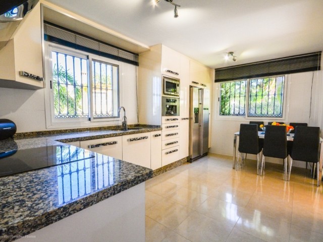 Villa avec 5 Chambres  à Mijas Costa
