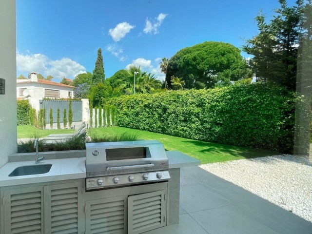 5 Bedrooms Villa in The Golden Mile