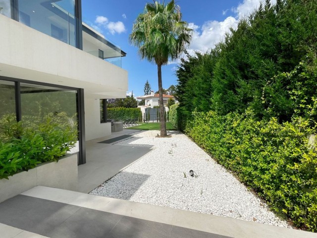 5 Bedrooms Villa in The Golden Mile