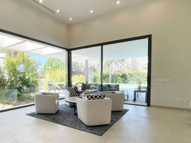 5 Bedrooms Villa in The Golden Mile