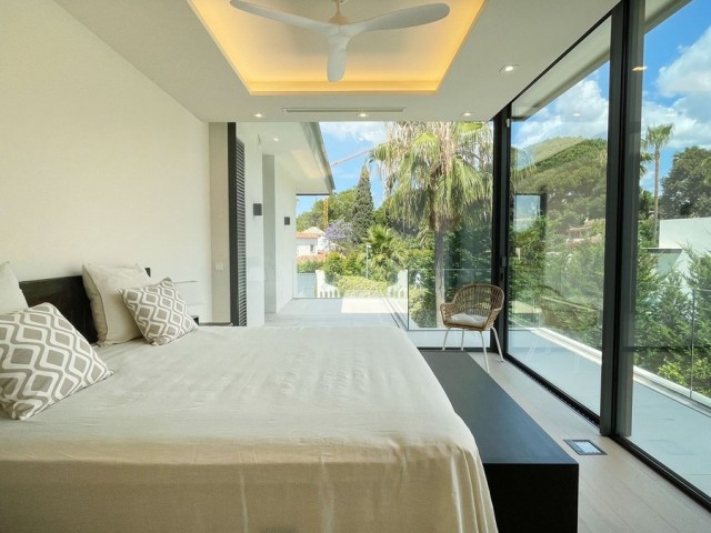 5 Bedrooms Villa in The Golden Mile