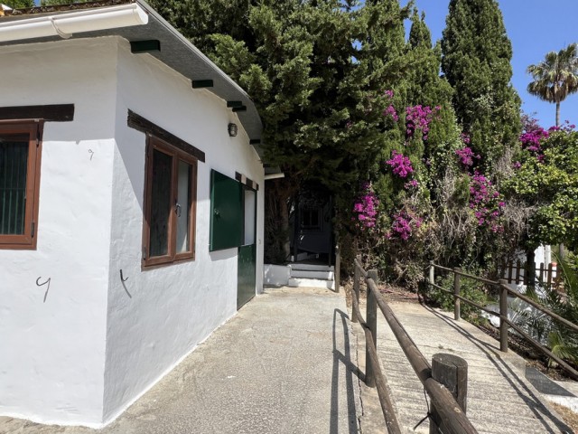 Villa con 3 Dormitorios  en La Duquesa