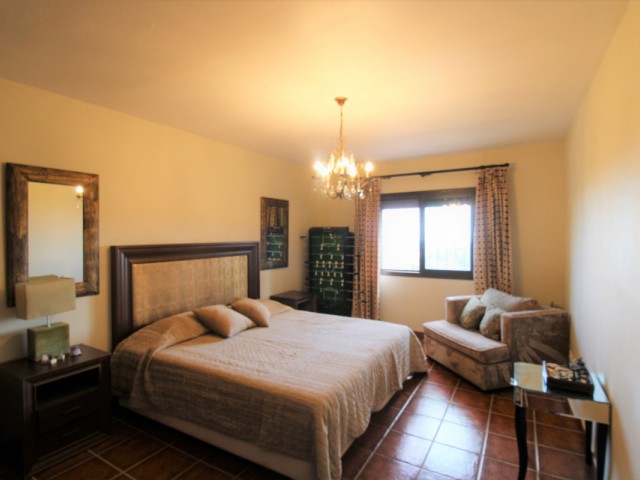 11 Soveroms Villa i New Golden Mile