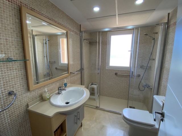 Takvåning i New Golden Mile