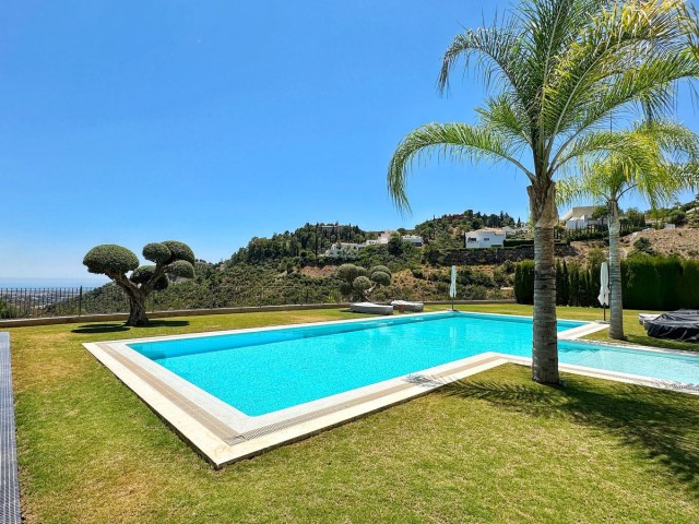 5 Bedrooms Villa in El Madroñal
