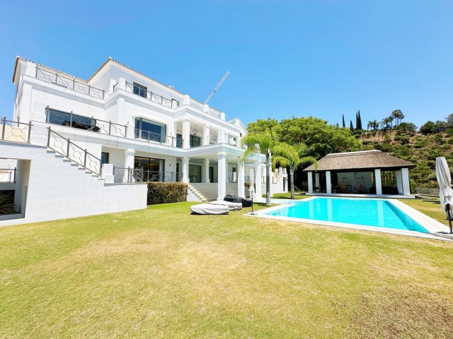 5 Bedrooms Villa in El Madroñal
