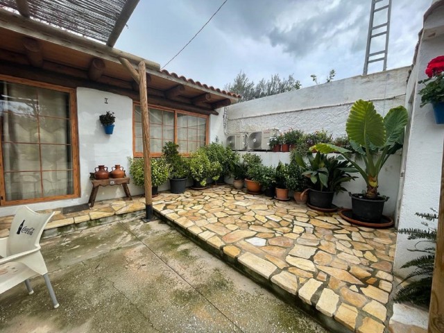 Commercial avec 16 Chambres  à Alhaurín el Grande