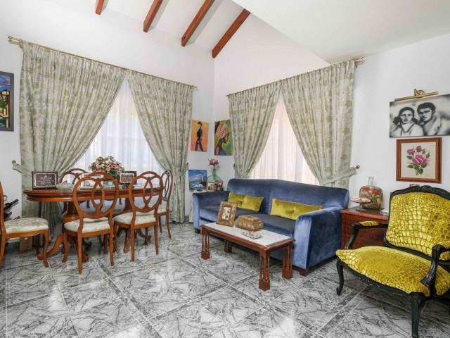 5 Soveroms Villa i El Coto