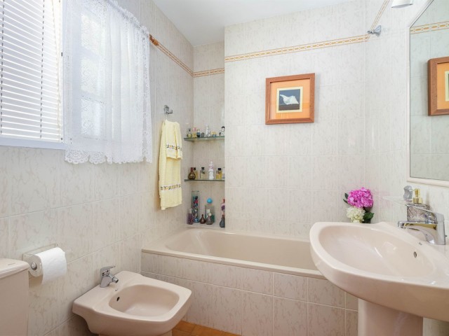 Villa avec 5 Chambres  à El Coto