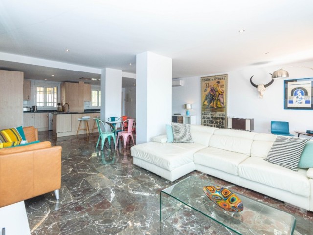 4 Bedrooms Apartment in Carvajal