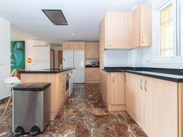 4 Bedrooms Apartment in Carvajal