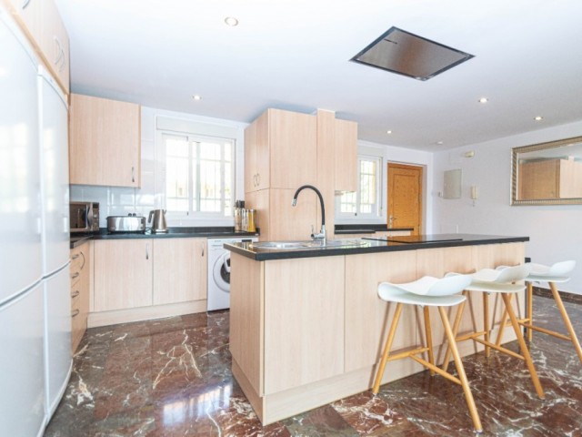 4 Bedrooms Apartment in Carvajal