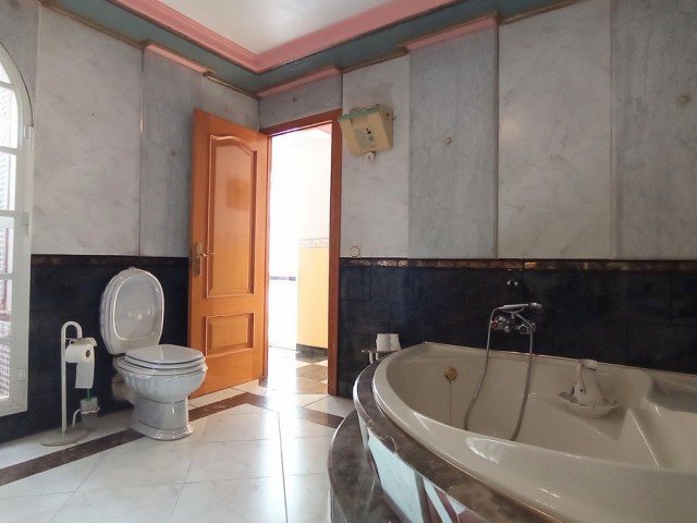4 Bedrooms Townhouse in Málaga