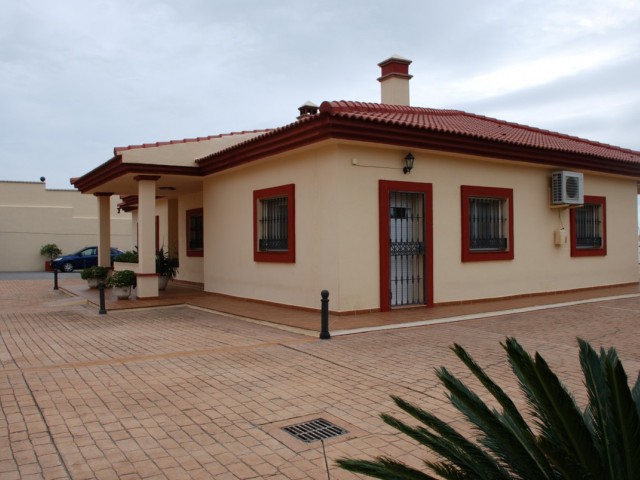 4 Soveroms Villa i Estepona