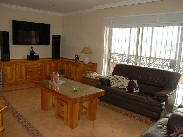 4 Soveroms Villa i Estepona