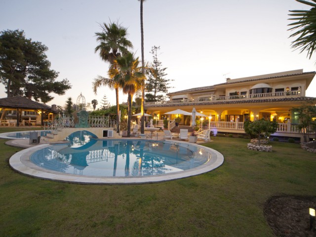 Huvila, Puerto Banús, R3454348