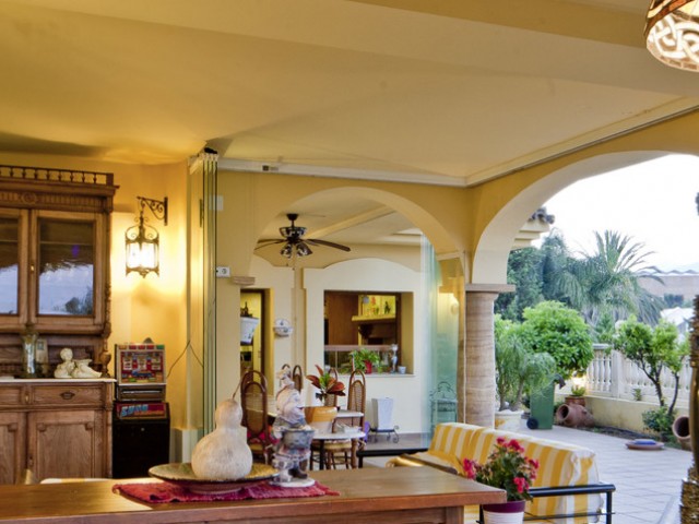 7 Makuuhuoneen Huvila Puerto Banús