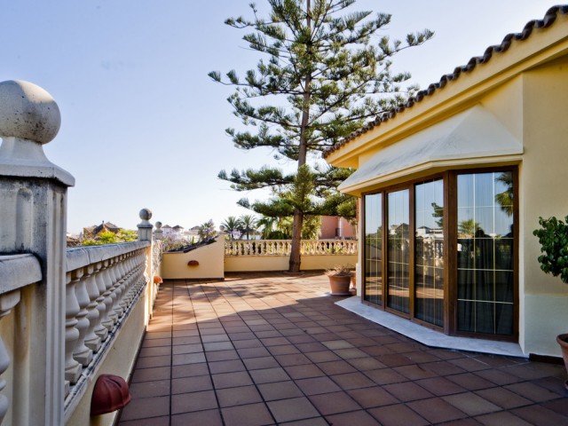 7 Makuuhuoneen Huvila Puerto Banús