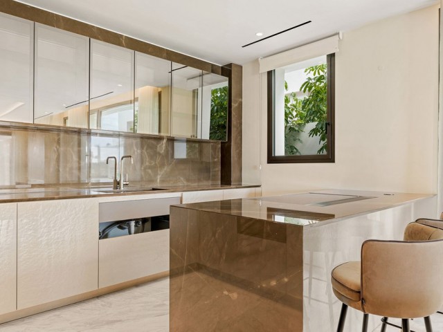 4 Bedrooms Apartment in The Golden Mile