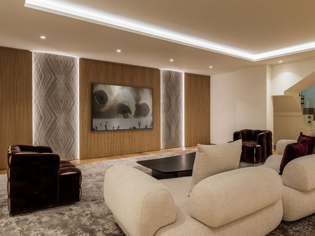 4 Bedrooms Apartment in The Golden Mile