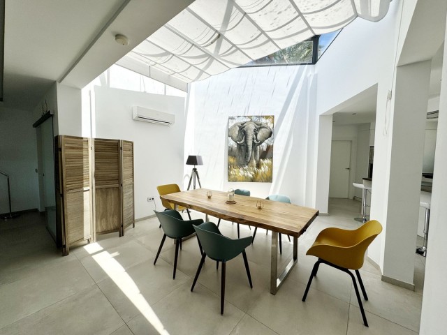 Villa avec 5 Chambres  à El Rosario