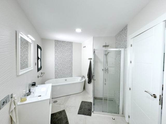 Villa avec 5 Chambres  à El Rosario