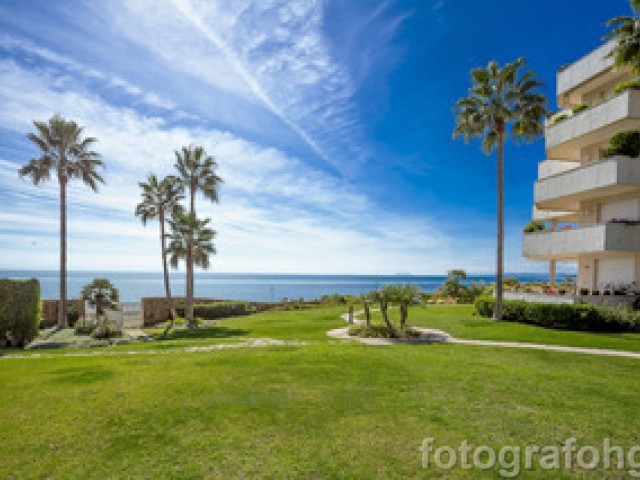 Appartement avec 4 Chambres  à Estepona
