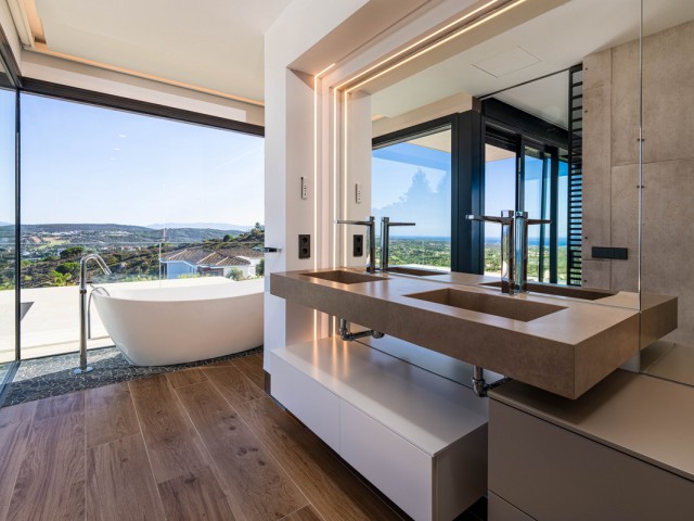 5 Soveroms Villa i Sotogrande