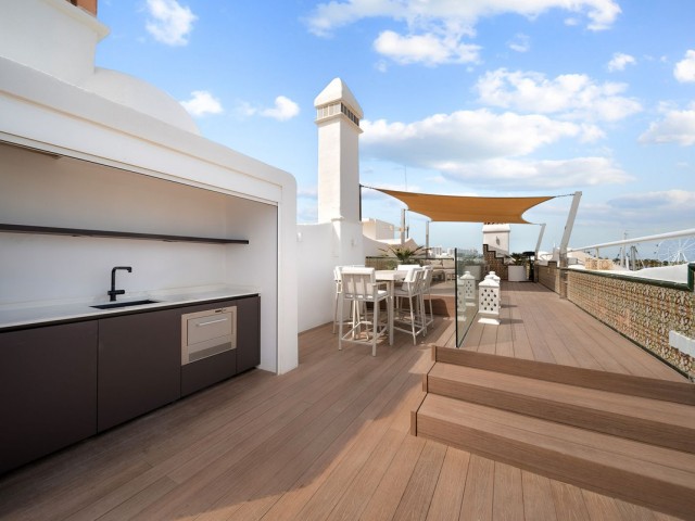 4 Bedrooms Apartment in Benalmadena Costa