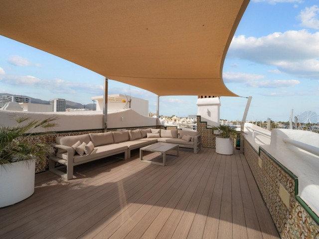 4 Bedrooms Apartment in Benalmadena Costa