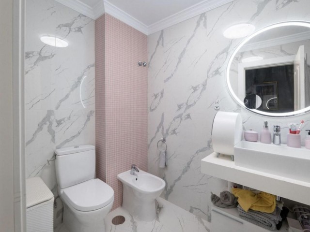 5 Bedrooms Apartment in Benahavís