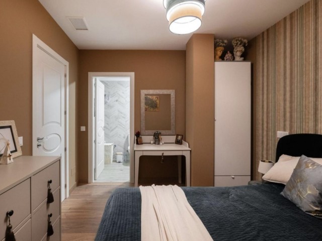 5 Bedrooms Apartment in Benahavís