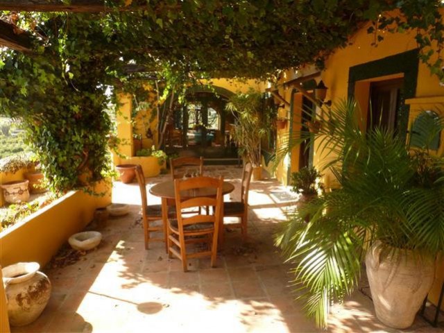 6 Soveroms Villa i Estepona