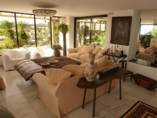 6 Soveroms Villa i Estepona