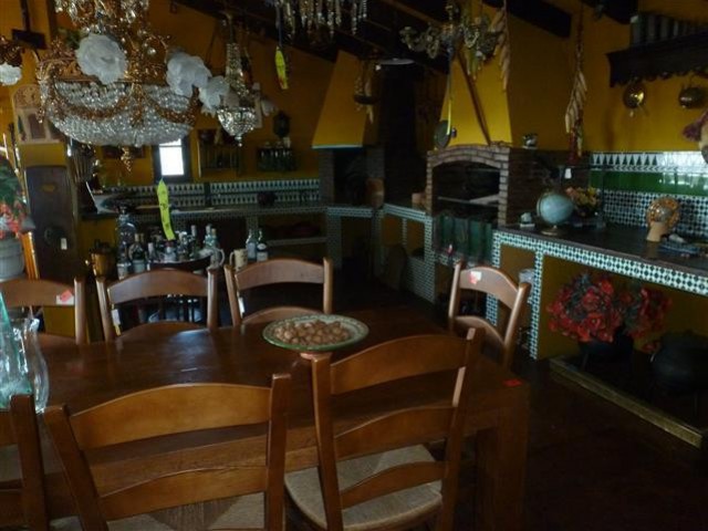 6 Soveroms Villa i Estepona