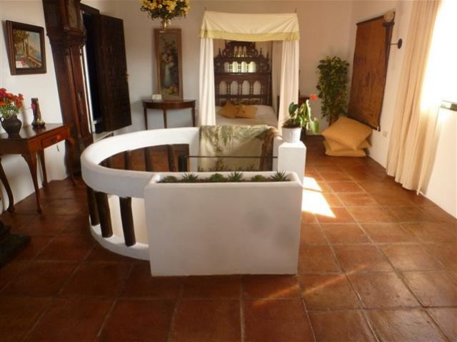 6 Soveroms Villa i Estepona