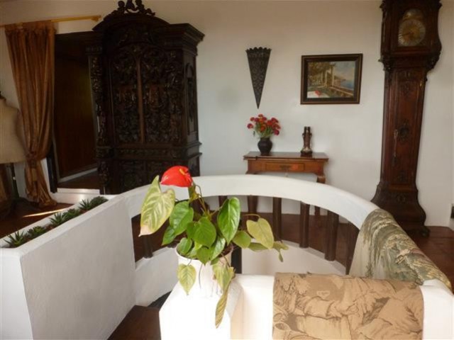 6 Soveroms Villa i Estepona