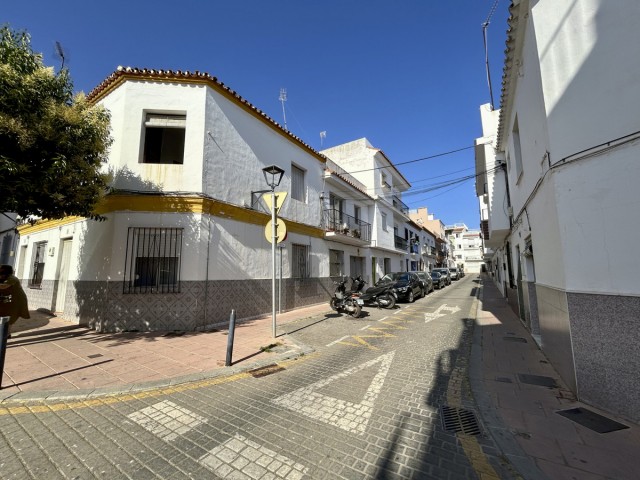 6 Makuuhuoneen Huvila Estepona