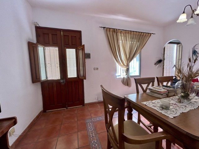 6 Makuuhuoneen Huvila Estepona