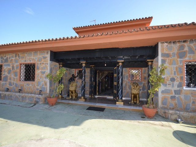 Villa avec 10 Chambres  à El Paraiso