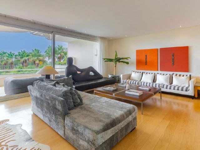 Penthouse avec 3 Chambres  à The Golden Mile