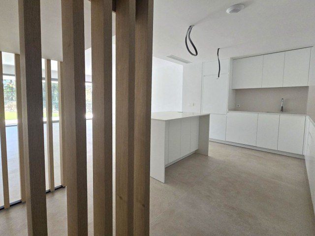 Villa, El Chaparral, R4794292