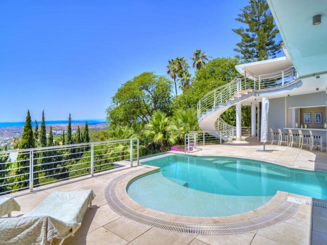 5 Bedrooms Villa in El Madroñal